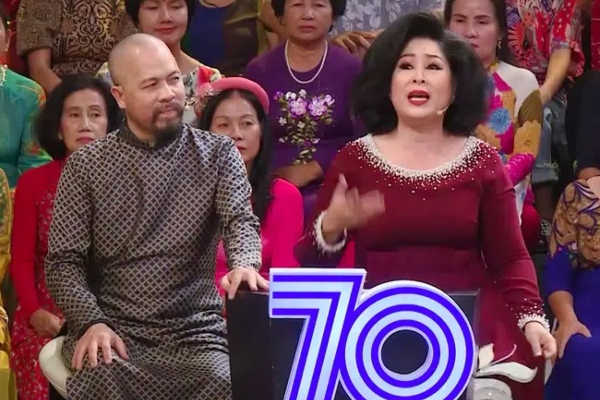 'Ký ức vui vẻ': Hồng Vân mắc cỡ nhắc chồng trên sóng truyền hình, MC Lại Văn Sâm vừa thấy đã bật cười