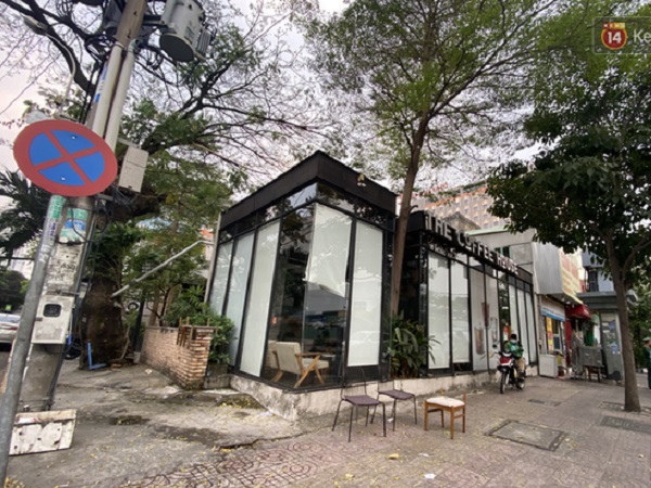 Quán cà phê The Coffee House, quán ăn, lẩu dê ở TP.HCM bị phong toả vì nhân viên sân bay Tân Sơn Nhất mắc Covid-19 từng đến