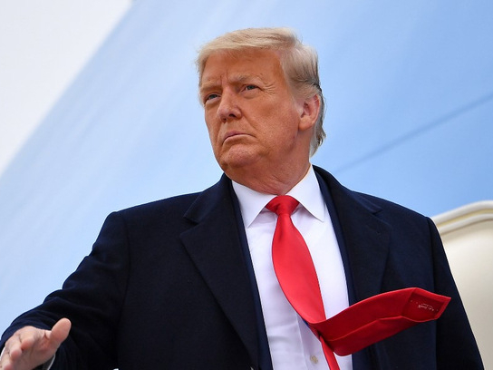 Ông Trump tái xuất trên mạng xã hội
