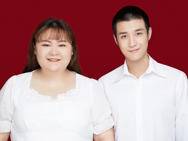 Thêm cặp đôi đũa lệch cưới nhau, dân mạng thổn thức: Tôi lại tin vào tình yêu rồi