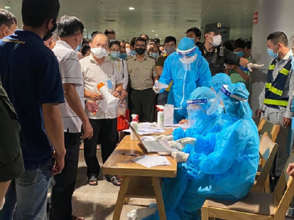 NÓNG: Hà Nội ghi nhận 2 ca mắc Covid-19 mới tại Ba Đình và Nam Từ Liêm