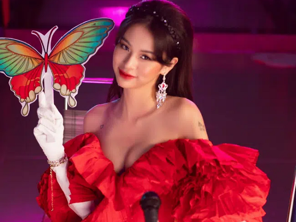 Netizen ngán ngẩm khi Phí Phương Anh bất chấp chỉ trích, tiếp tục ra MV bị gọi là 'thảm họa' thứ 2