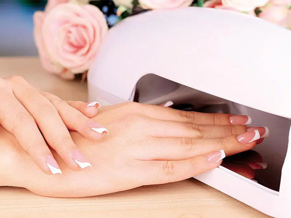 5 việc phụ nữ cần nhớ khi làm móng dịp Tết kẻo viêm nhiễm và sinh bệnh da liễu, thậm chí gây ung thư