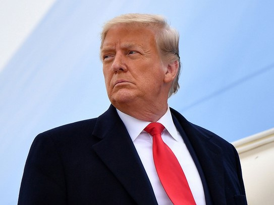 Đa số dân Mỹ muốn kết tội Trump