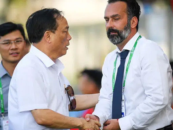 HLV châu Âu nói lời 'cay đắng' với CLB Thanh Hóa, nhận sai vì tin lời hứa hẹn của bầu Đệ