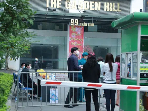 Trích xuất camera, BN 2009 ở CC Garden Hill (Hà Nội) không tự giác cách ly, 2 lần xuống tầng 1 chung cư gội đầu