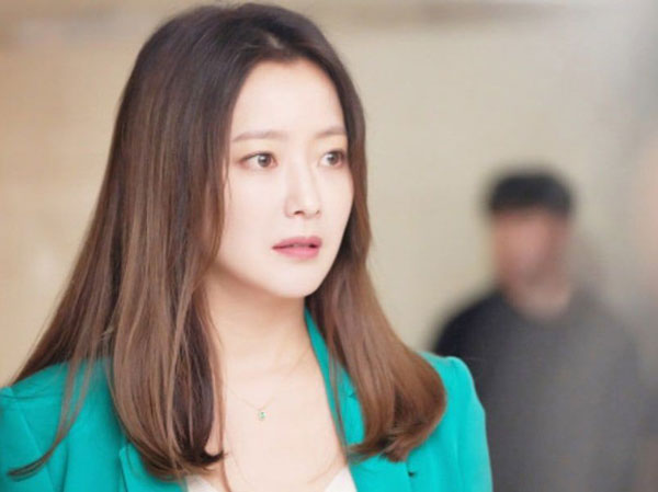 Vẫn nghĩ mẹ chồng ghét mình, cho đến hôm nhà hết hành gói bánh chưng nàng dâu mới phát hiện con người thật của bà