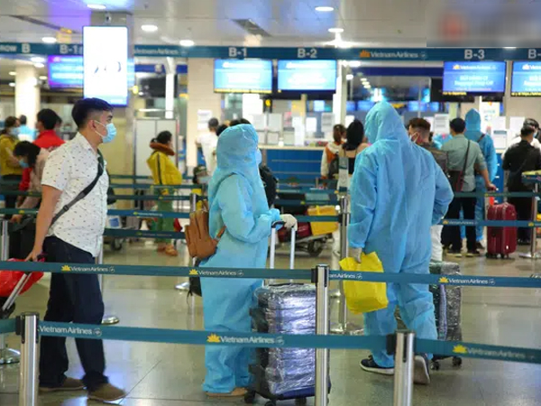 Ca nghi nhiễm mới tại Tân Sơn Nhất là nhân viên Vietnam Airlines, sống trong chung cư ở quận Tân Bình