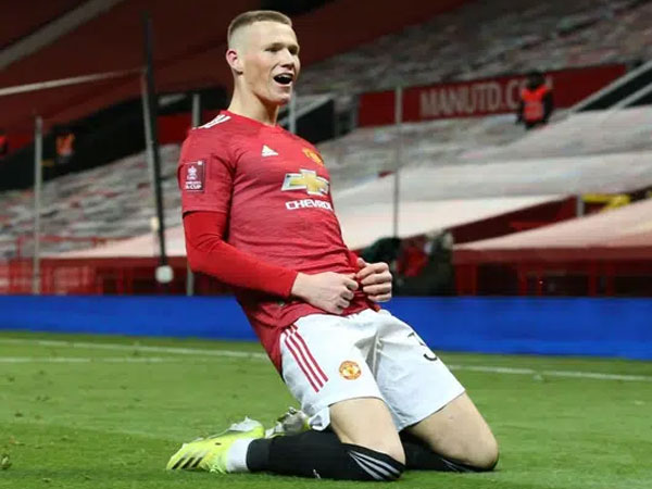 'Họng súng ẩn' lên tiếng, Man United lọt vào tứ kết sau trận đấu lạ lùng