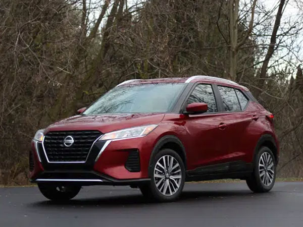 Soi chi tiết chiếc ô tô 450 triệu đồng, trang bị cả 'tá' công nghệ của Nissan