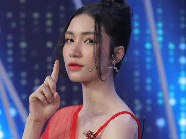 Tối 29 Tết vẫn chưa hết biến: Bị 'thánh bình luận dạo' xúc phạm, Hoà Minzy đáp trả căng đét, tuyên bố sẽ kiện ra toà?