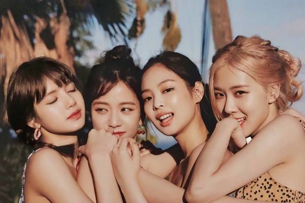 Tin vui mùng 1: BLACKPINK sở hữu album nghệ sĩ nữ Kpop bán chạy nhất mọi thời đại, xô đổ kỷ lục 18 năm bất bại của BoA!