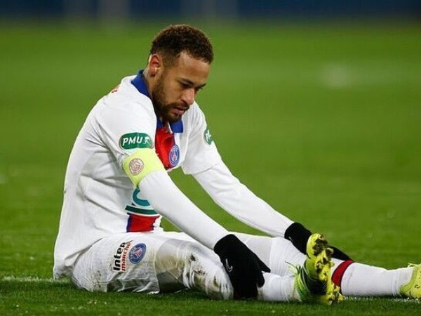 Neymar lỡ đại chiến Barca