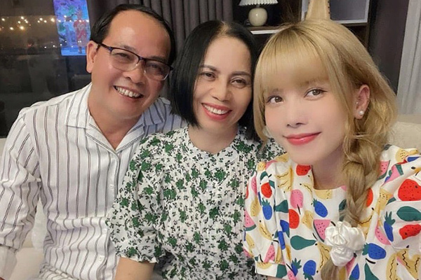 'Thánh soi' phát hiện Thiều Bảo Trâm vẫn dùng đồ đôi với Sơn Tùng, còn khoe lên MXH ngay đầu năm dù đã chia tay?