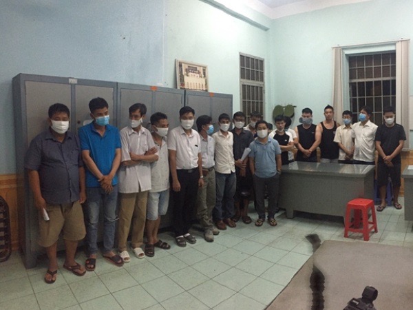 Xử lý 118 trường hợp tàng trữ và đốt pháo trong đêm giao thừa