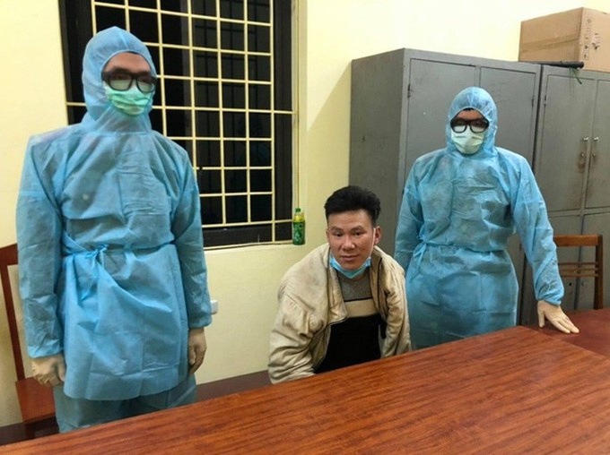 Trốn truy nã gần 1 năm, bị tóm gọn vào chiều mùng 1 khi mò về nhà ăn Tết
