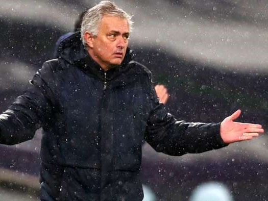 Mourinho không phục khi Tottenham để thua Man City