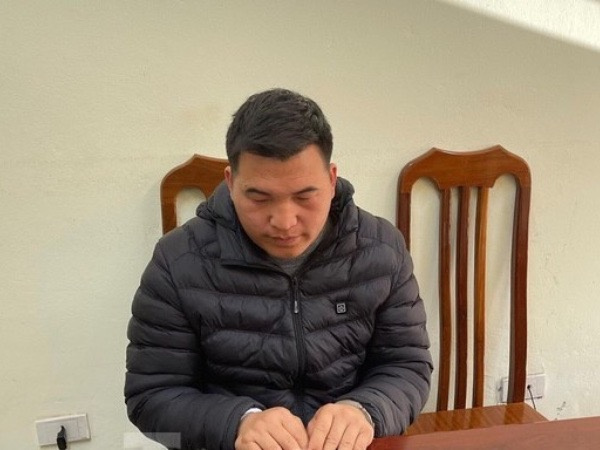 Lạng Sơn: Bắt đối tượng giấu 5 bánh ma túy trong hộp quà tết