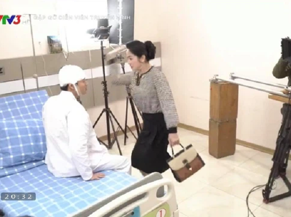 Hướng dương ngược nắng: Lộ cảnh Kiên chấn thương nặng nằm bệnh viện vẫn bị bà Cúc tát lật mặt