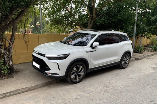 Chạy lướt 2.500km, Beijing X7 vẫn giữ giá đắt hơn xe mua mới 30 triệu đồng