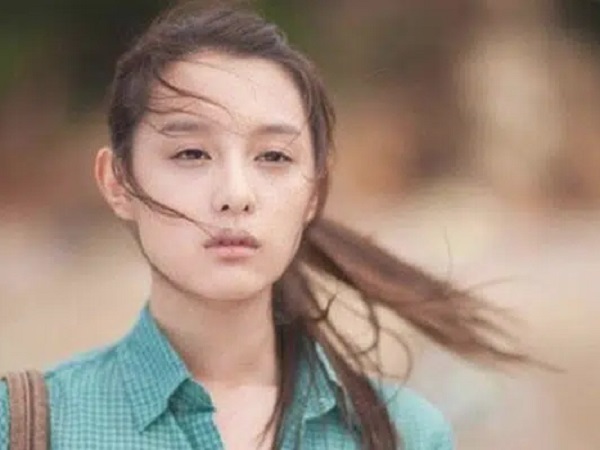 Những tưởng chị gái được sống sung sướng, tôi thất kinh khi nghe chuyện về những vết đinh trên cánh tủ quần áo