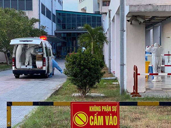 Tạm đình chỉ phòng khám nơi bệnh nhân Nhật Bản từng đến trước khi tử vong