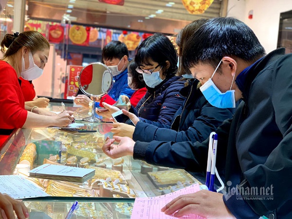 Những điều nhớ kỹ khi mua vàng cầu may ngày vía Thần Tài 2021