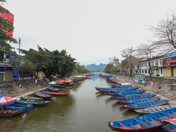 Ngày khai hội chưa từng có ở chùa Hương