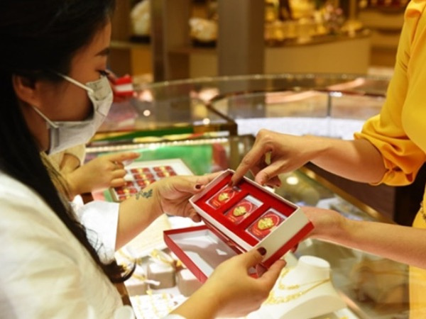 Ngày Vía Thần Tài 2021, mua vàng cầu may cần nhớ điều sau để may mắn cả năm