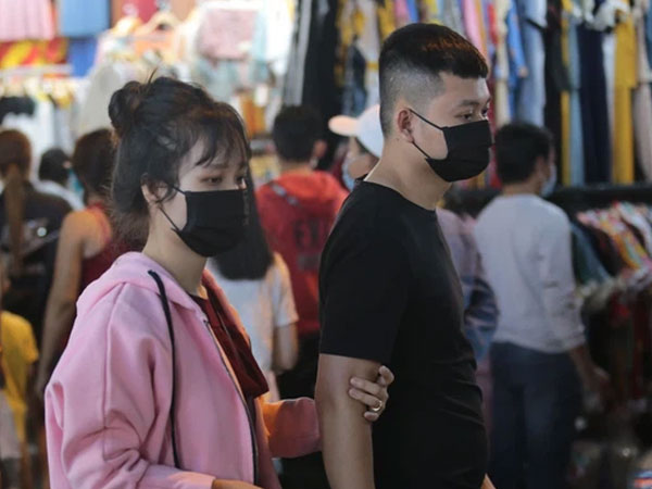 Một huyện ở Bình Dương phạt 63 người 126 triệu đồng vì không đeo khẩu trang