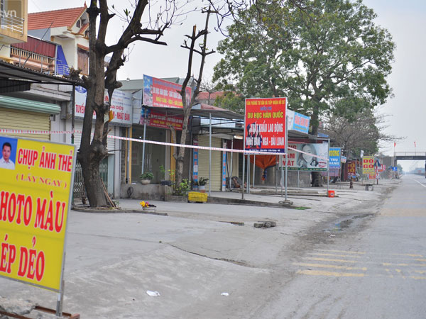Bên trong ổ dịch Cẩm Giàng (Hải Dương): Đường phố vắng vẻ, người dân 'nội bất xuất, ngoại bất nhập'