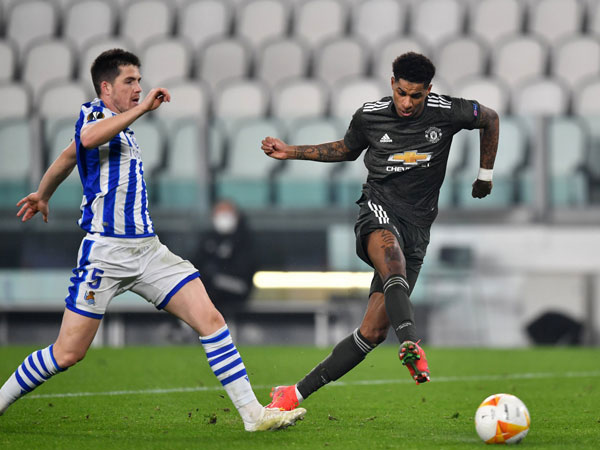 Fernandes lập cú đúp, MU đặt 1 chân vào vòng 1/8 Europa League
