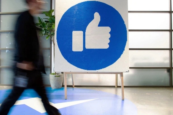 Thế lực ngầm của các BigTech: Vì sao Facebook quyết chiến với Australia còn Google thì không?