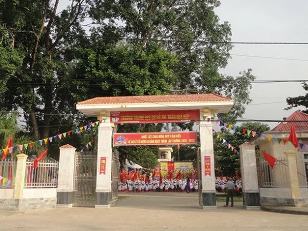 Không thuộc bài cũ, 19 học sinh bị thầy giáo tát