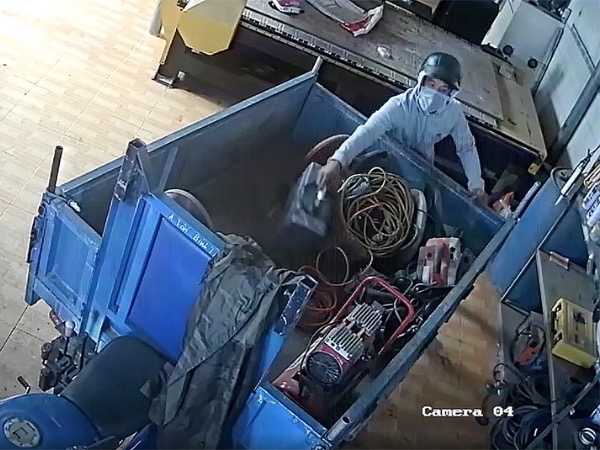 Về ăn Tết bị trộm cả xe lôi và nhiều máy móc