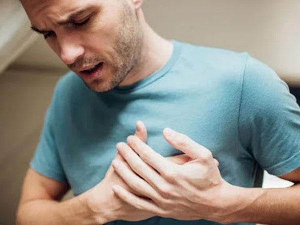 7 kiểu đau ngực tuyệt đối không nên bỏ qua