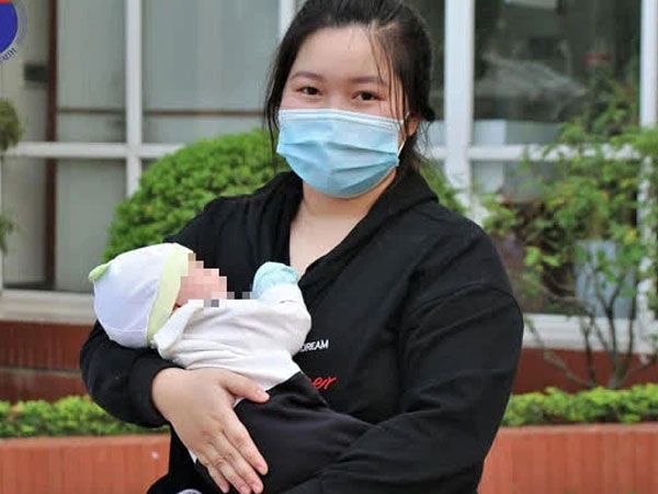 Bé 24 ngày tuổi nhiễm biến chủng lây lan nhanh, mẹ chăm sóc con không bị lây chéo: Công thức tránh lây dành cho mọi người