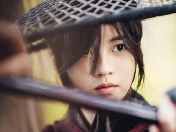 Sông Đón Trăng Lên mở màn bi tráng, Kim So Hyun lột xác ngoạn mục hoá sát thủ cực ngầu