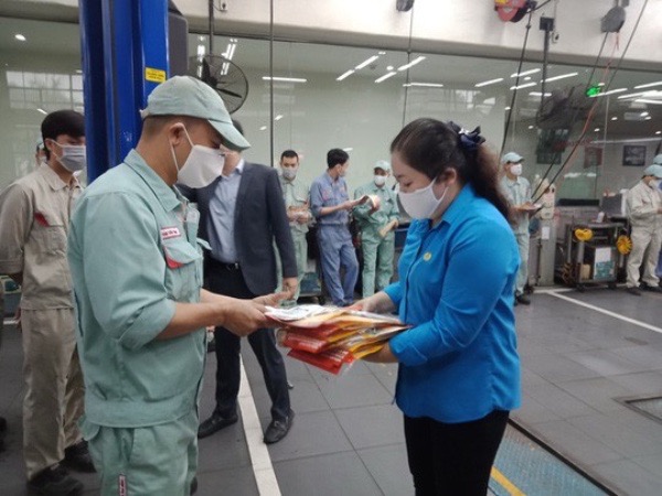 Người lao động phải đi cách ly phòng dịch COVID-19 được trả lương