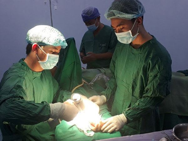 Người phụ nữ ở Quảng Nam bị đứt gân chân vì… chơi nhảy dây