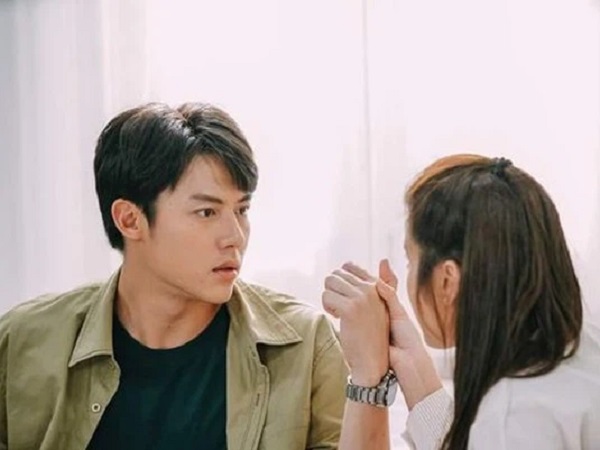 Vợ bệnh 20 ngày chồng đã bóng gió: 'Tình dục đối với đàn ông như không khí để thở', cô vợ cười đưa ra một thứ khiến anh ta 'run rẩy' xin chừa