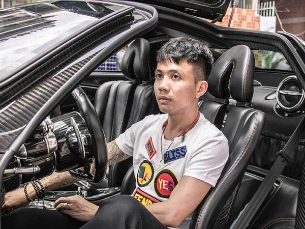 Đại gia Minh Nhựa yêu cầu tòa tuyên bố 'vợ mất tích theo luật'