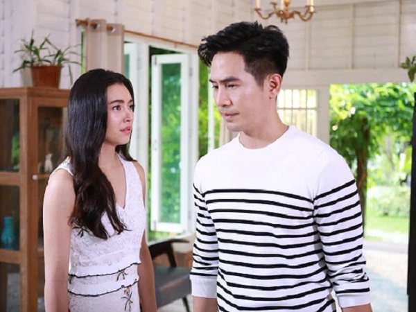 Vừa sắm được một lượng vàng, chồng đã bắt vợ chia đôi cho mẹ chồng