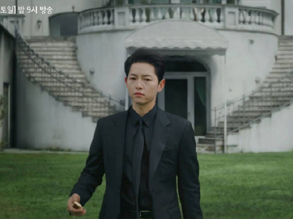 Phim 'Vincenzo' của Song Joong Ki: Mở đầu từ hoành tráng cho đến nhàm chán