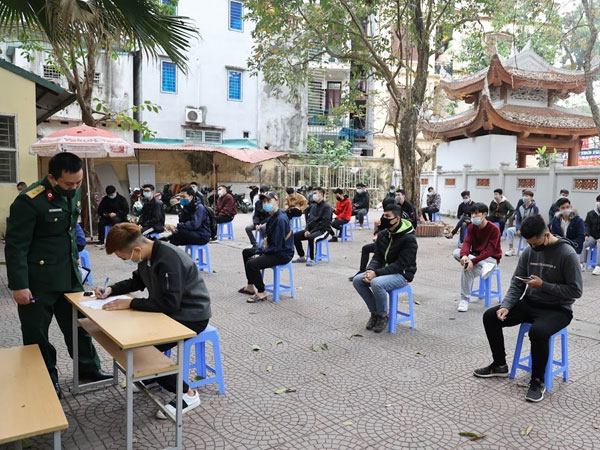 Xét nghiệm Covid-19 cho tân binh thủ đô