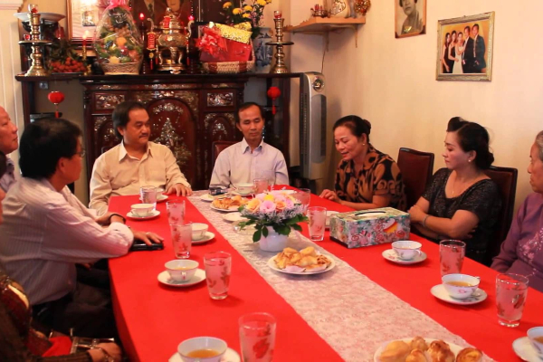 Chú rể đòi hủy hôn, lộ rõ 'thanh niên núp váy mẹ' và sự cổ hủ, gia trưởng của nhà chồng