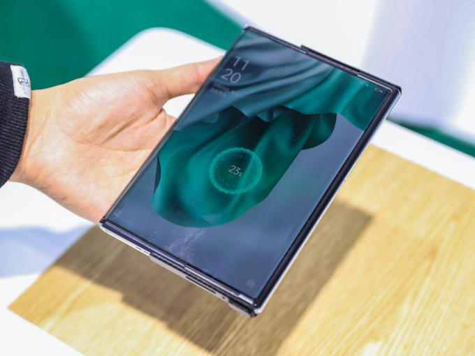 Điện thoại Oppo có thể sạc pin qua không khí