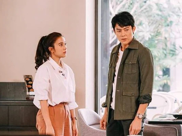 Đang định đưa đơn ly hôn cho vợ thì tiếng nói non nớt giữa đêm khuya khiến người chồng phải 'run rẩy', lập tức âm thầm xé đơn