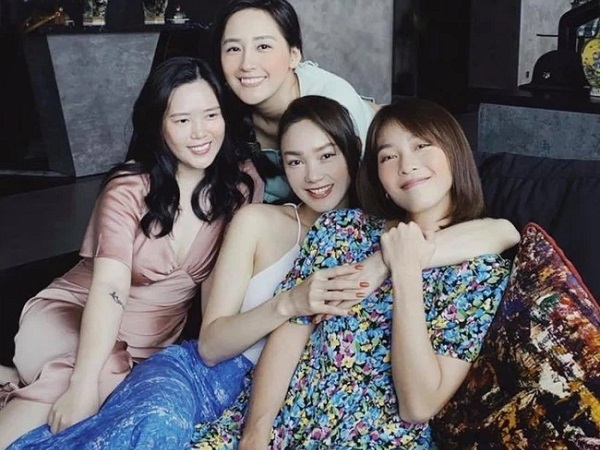 Hội mỹ nhân Vbiz tụ họp đầu năm, Mai Phương Thúy bất ngờ lép vế trước nhan sắc của Minh Hằng