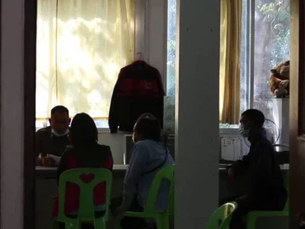 Thầy giáo bị tố xâm hại 16 em học sinh lớp 3, tình tiết cụ thể khiến các phụ huynh khóc ngất đau đớn